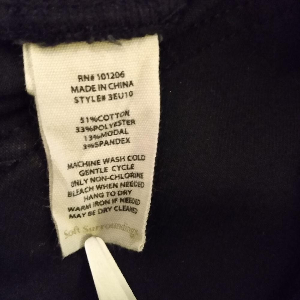 Soft Surroundings Black 5 Pocket Jeans Size 6P - Picture 9 of 9